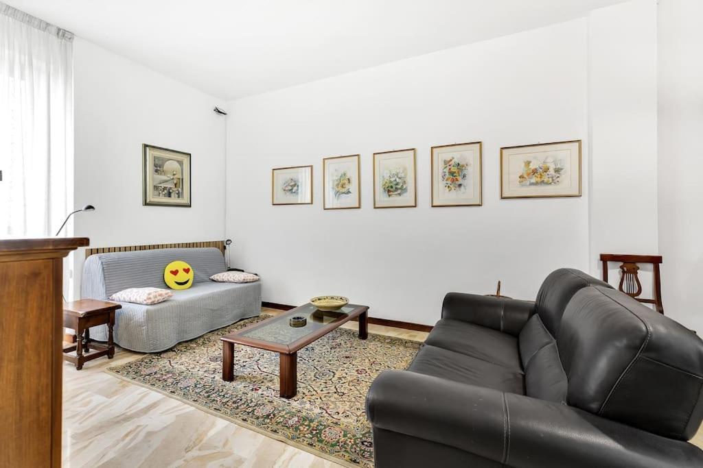 セスト・サン・ジョヴァンニAlessia'S Flat - Sestoアパートメント エクステリア 写真